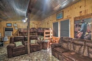 Pet-Friendly Vacation Rental in Braymer!