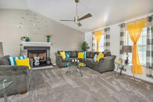 Richmond Home with Pool, 5 Mi to Downtown!