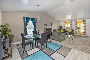 Richmond Home with Pool, 5 Mi to Downtown!