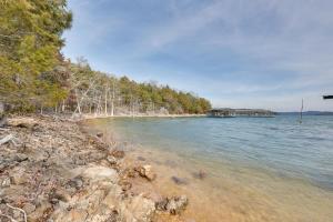 Waterfront Home on Beaver Lake with 2 Decks!