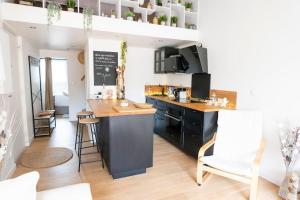 La maison du bonheur, située à 5 min des remparts