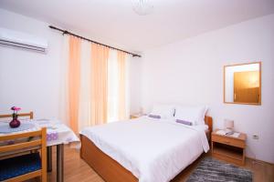 Family holiday apartments Lucia