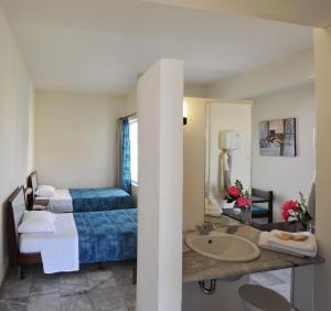 Twin Room room in Rodon Hotel