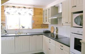 3 Bedroom Awesome Home In Sävsjö