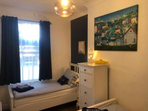 Granby House Holiday Apartments, Apartment 2, In the Old Town, Free On Street Parking included