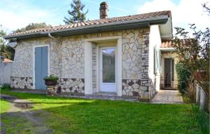 Maisons de vacances Stunning home in La Teste-de-Buch with WiFi and 3 Bedrooms : photos des chambres