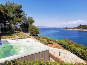 Bay House Rosohotnica - 3hvězdičkové hotely ve městě Vrboska