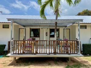 Orchard House Resort