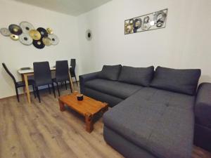 Apartments with a parking space Kostrena, Rijeka - 20958