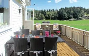 3 Bedroom Awesome Home In Skjold - Espevik