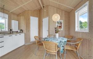 2 Bedroom Gorgeous Home In Humble