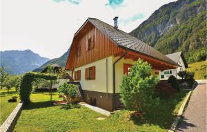 Nice apartment in Bovec with 3 Bedrooms and WiFi