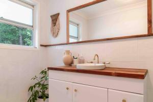 Valley Haus: Pet & family friendly home, Mollymook