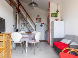 Maison T2 avec Mezzanine à Biscarrosse Plage, Terrasse et Barbecue - FR-1-521-82