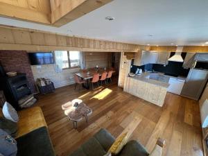 Chalets Chalet Les Angles, 5 pieces, 8 personnes - FR-1-593-84 : photos des chambres