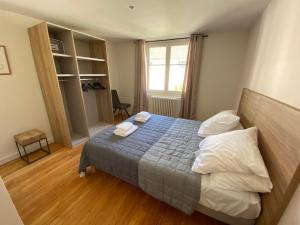 Maisons de vacances Gite Feneyrols, 4 pieces, 6 personnes - FR-1-605-33 : photos des chambres