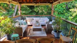 Magnetic Mango Escape