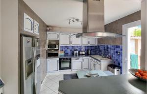 Awesome Home In La Londe Les Maures