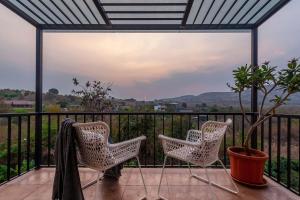 Soul Serenity by StayVista - Your nature getaway with a Swimming pool
