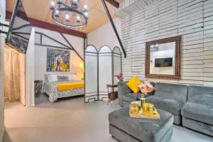 Ideally Located Vacation Rental Studio in Laredo! - Laredo