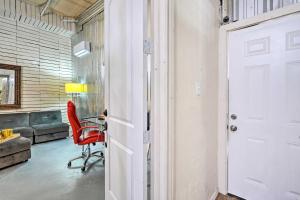 Ideally Located Vacation Rental Studio in Laredo!