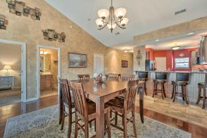 Spacious Branson Condo on Table Rock Lake!