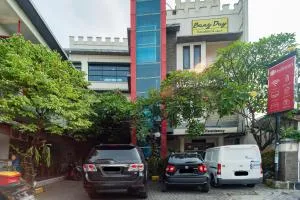 RedDoorz Plus near Universitas Indonesia - Kalimanggis 1
