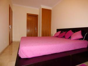 Spacious Apartment Portimão with Balcony