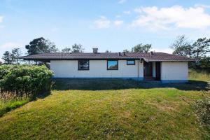 Awesome Home In Hirtshals With 3 Bedrooms And Wifi