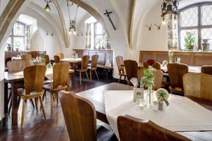 Altstadt- und Businesshotel Pfaubräu - Brauereigasthof - Frühstücksbuffet - kostenfreie Radgarage - Hunde willkommen