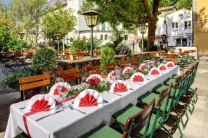 Altstadt- und Businesshotel Pfaubräu - Brauereigasthof - Frühstücksbuffet - kostenfreie Radgarage - Hunde willkommen