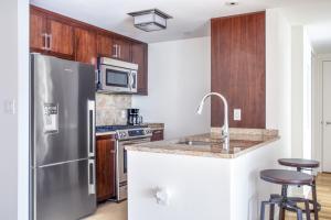 Back Bay 1BR w WD Gym nr Copley Sq BOS-574