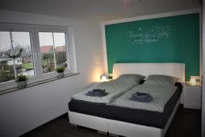 NEU! Ferienhaus Conny mit Badesteg und Ruderboot - Timmel