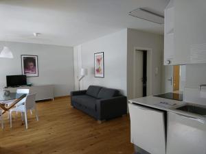 Fidanza 2 in center of Brissago