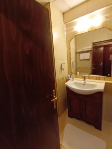 Double or Twin Room room in Hotel Mara