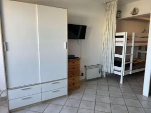 Studio Cabine Climatisé, Plage et Piscine, 4 Couchages - Port Camargue - FR-1-250-151