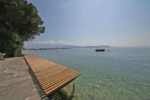 Modern Flat with lake view & private beach! - Maderno
