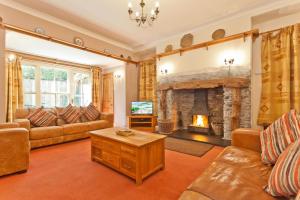 Bridge Cottages Bridge House, Old Post, Bridge Suite, Sleeps 16