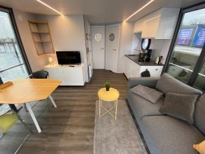 Hausboot Fjord Serina mit Biosauna in Schleswig