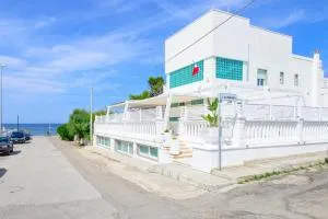Apulia Hotel Ugento Cala Blu - 托雷圣乔万尼乌