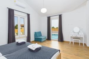 Villa St Vinzent with pool by Istrialux