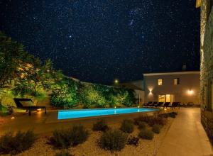 VILLA LATINI - Ideal for a family vacation. Heated pool. Local breakfast optional available