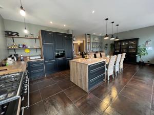 Le Paddock - 24h Le Mans - luxueuse - 250m2 - 8 pers - Circuit à 10 min