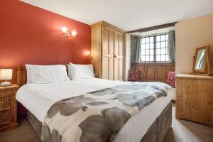 The Coppermines Mountain Cottages Sawyers, Carpenters, Millrace, Pelton Wheel, Sleeps 22