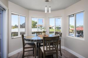 9863SSLNGPCNH - Smooth Sailing