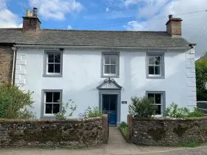 Stunning 4-bed Grade II house in the Lake District - Wigton