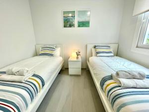 GATU PREMIUM Sandia Beach lujo junto al mar, parking y piscina común," Preferente mayores de 21 años y familias "