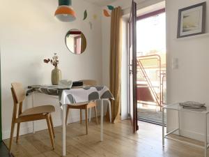Le Balcon Rouge