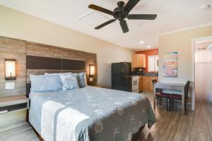 Queen Studio room in Anthony's on the Beach