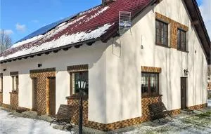 Amazing Apartment In Pomysk Wielki - 贝图夫